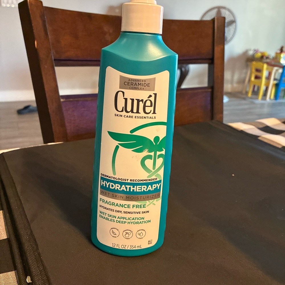 Curel Hydratherapy Wet Skin Moisturizer